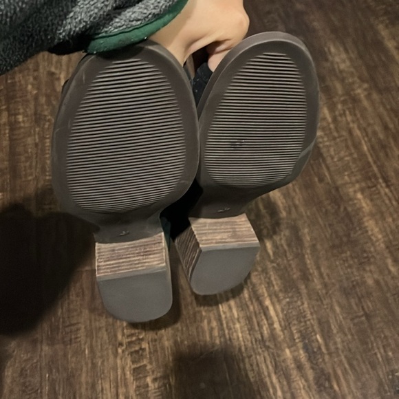 Koolaburra Ugg Ankle Strap Heel Black Size 9 - Picture 13 of 13